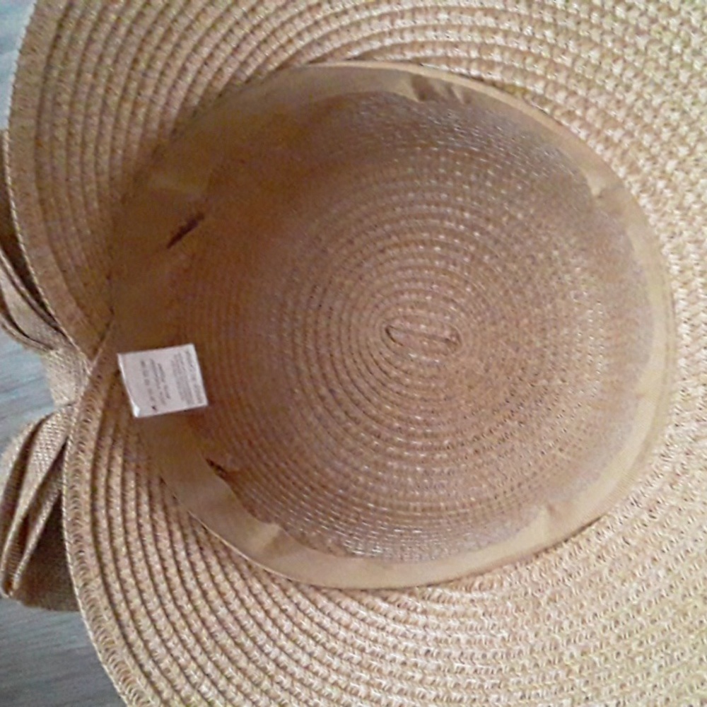 Ladies  Hat - Picture 3 of 3